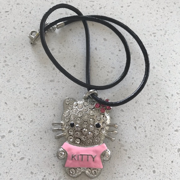 Jewelry - Adorable rhinestone kitty necklace